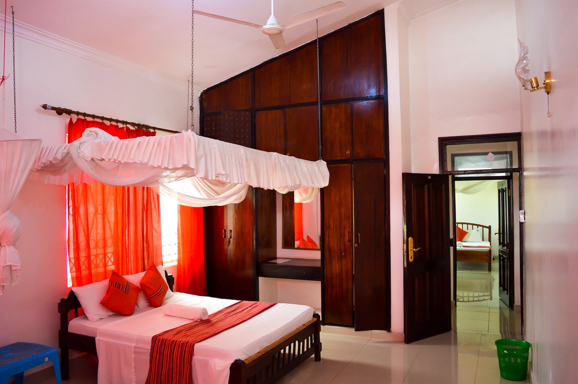 Sanana Conference Center And Holiday Resort Mombasa Exterior photo