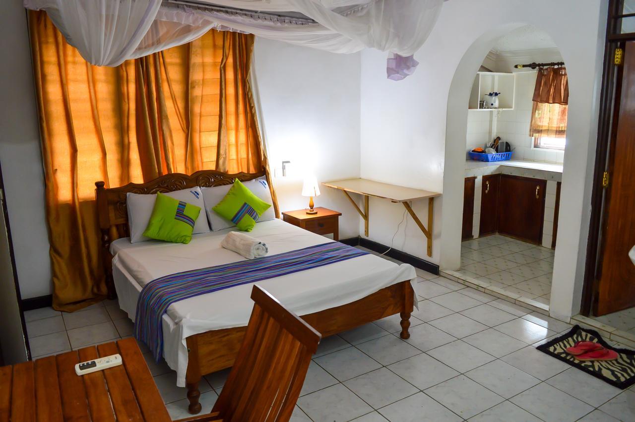 Sanana Conference Center And Holiday Resort Mombasa Exterior photo